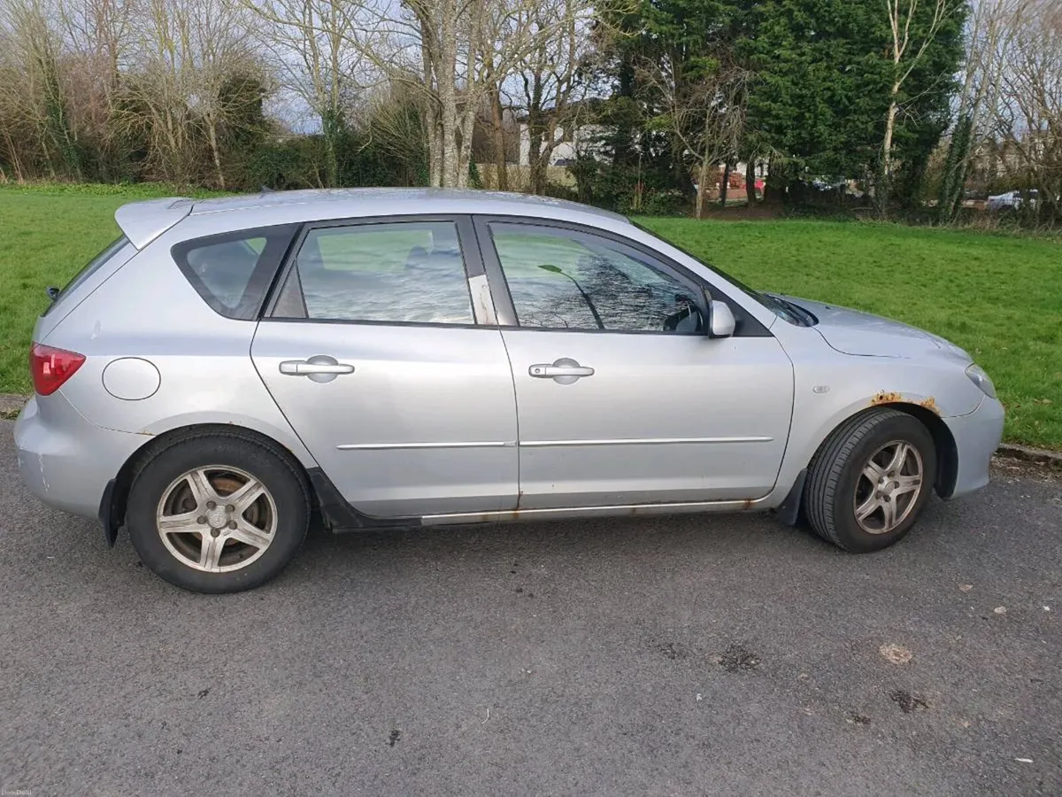 Mazda 3 hatchback 1.4 petrol manual - Image 3