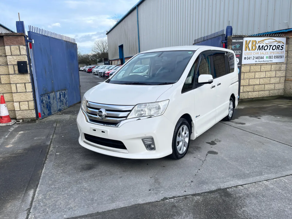 2013 NISSAN SERENA AUTO  8 SEATER PETROL HYBRID - Image 1