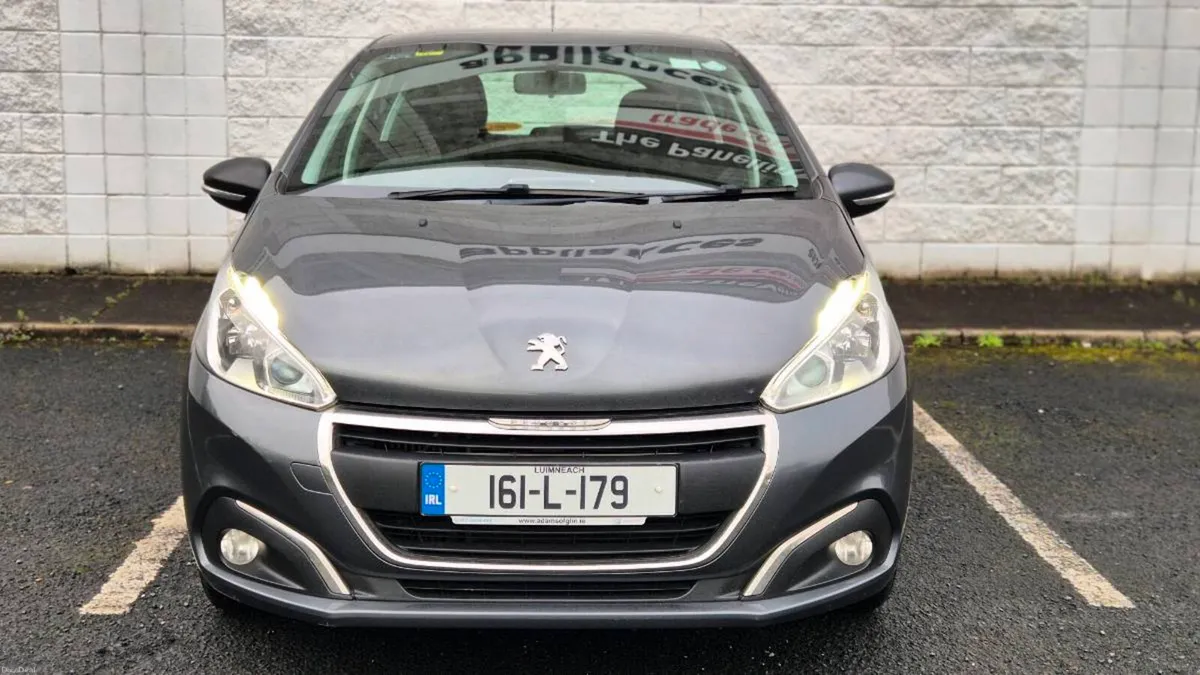 16 Peugeot 208 1.6 Hdi..New NCT..5900e - Image 2