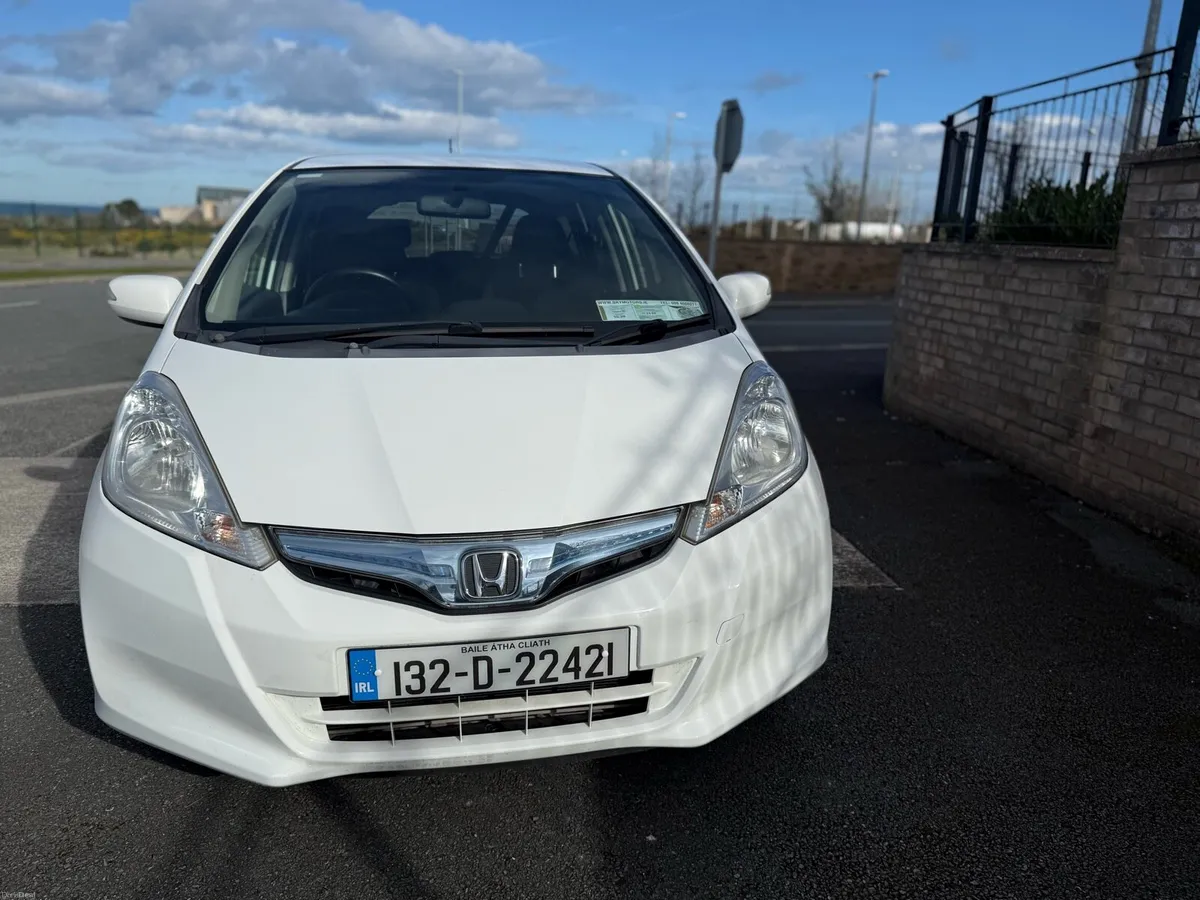 132 Honda Fit / Jazz Hybrid 1.3 Automatic NCT TAX - Image 3
