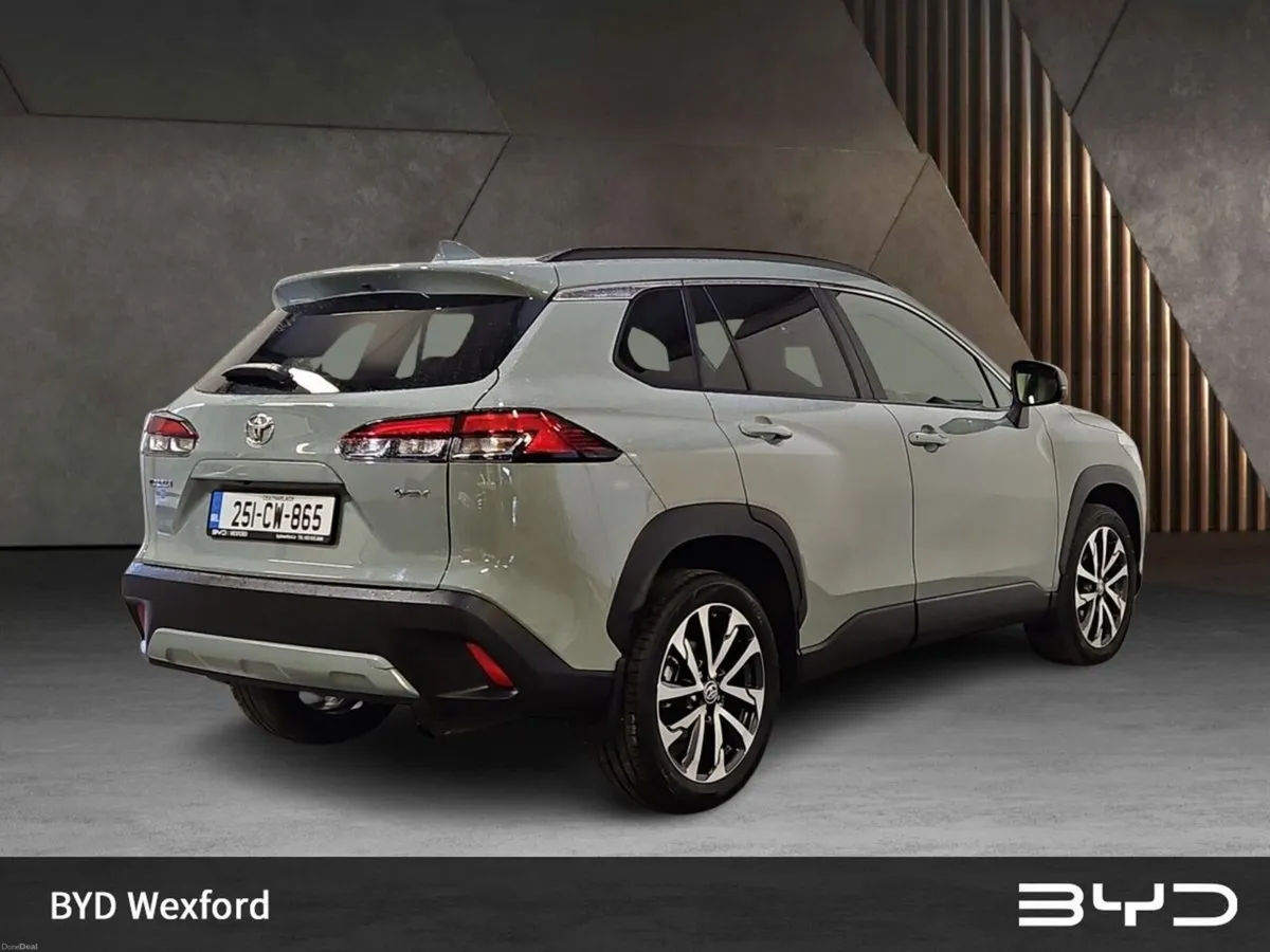 Toyota Corolla Cross 1.8 Hybrid SOL - Image 4