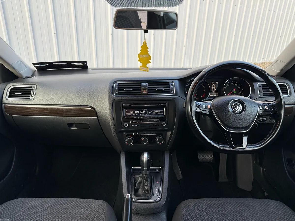 Volkswagen Jetta (Automatic) - Image 3