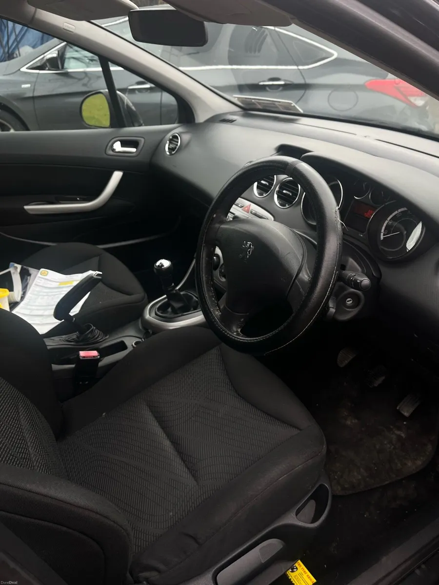 Peugeot 308 2011 - Image 4