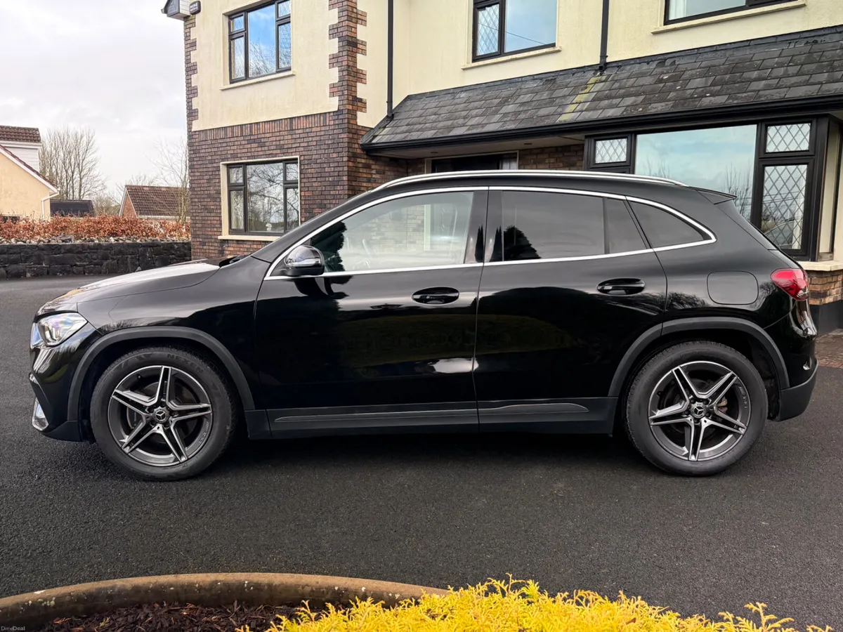 Immaculate 212 Mercedes-Benz GLA 200d AMG Line! - Image 4