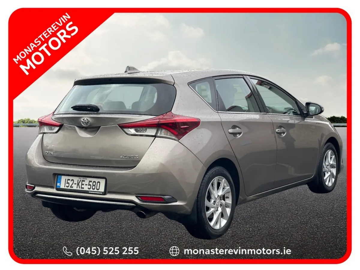 Toyota Auris 1.2T 5DR LUNA 4DR - Image 3