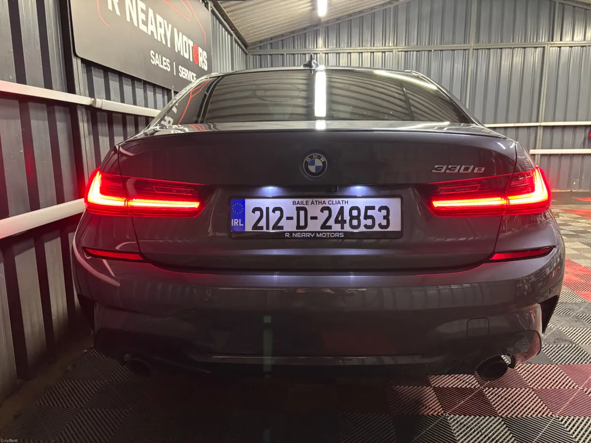 2021 212 BMW 3-Series 330e M-Sport Plus Auto - Image 2