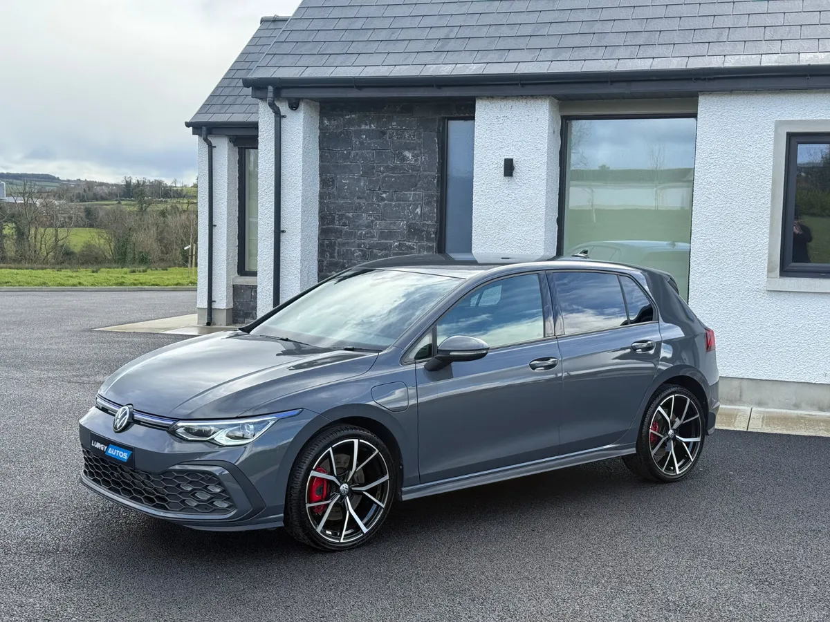 212 Volkswagen Golf GTE 245Bhp *WINTER PACK* - Image 1