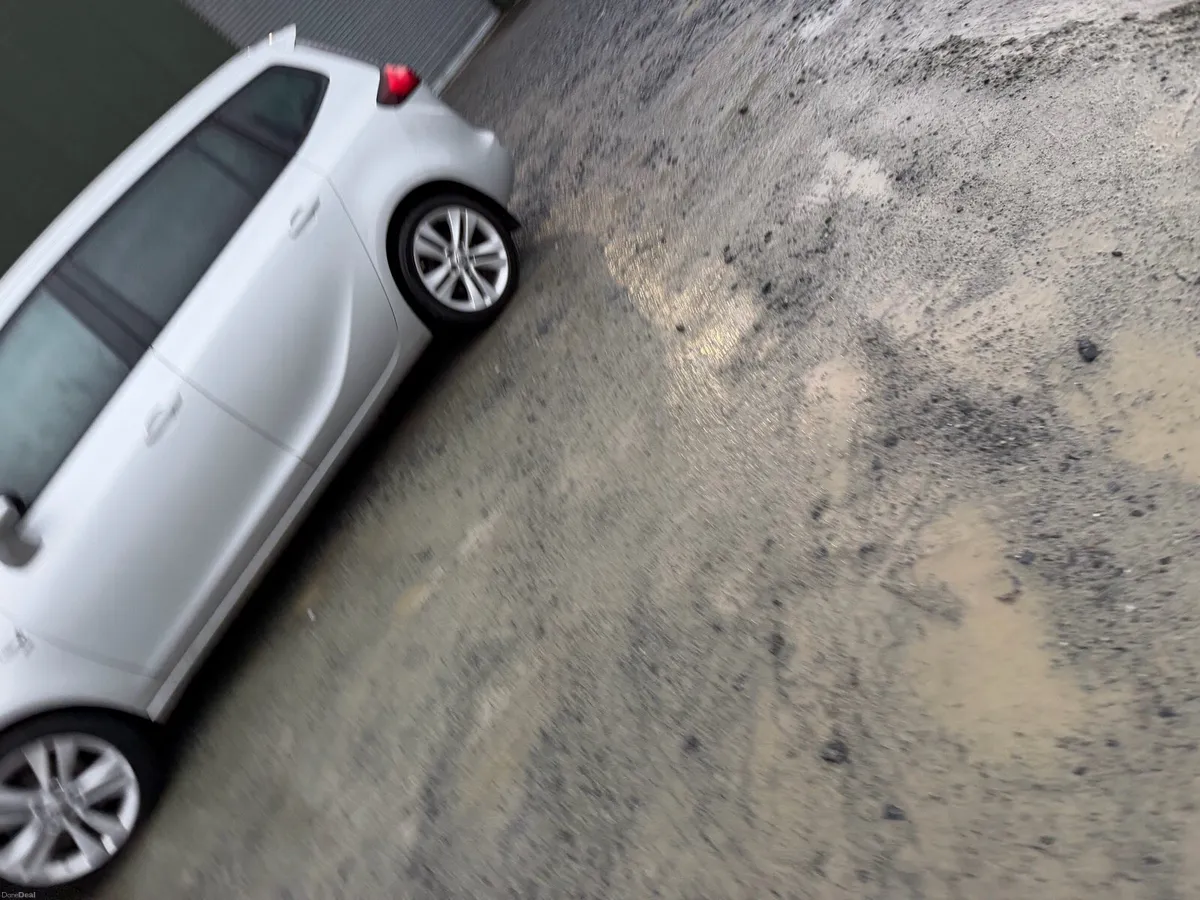 2015 Opel zanfira 2.0 Diesel - Image 4