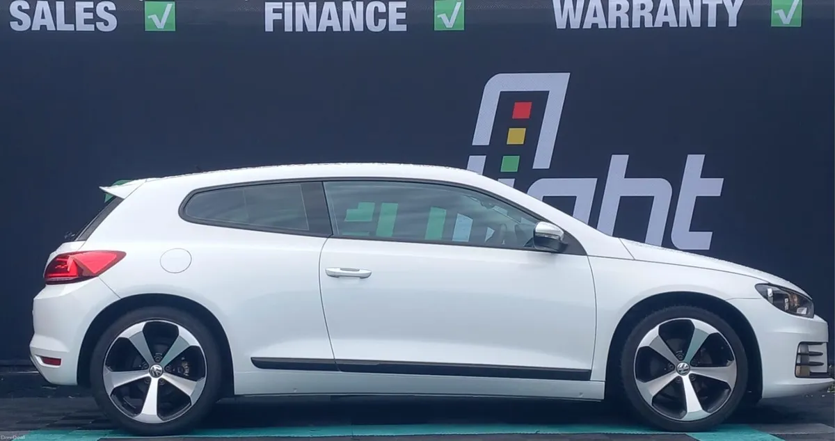 2015 Volkswagen Scirocco 1.4 Tsi Automatic Leather - Image 4