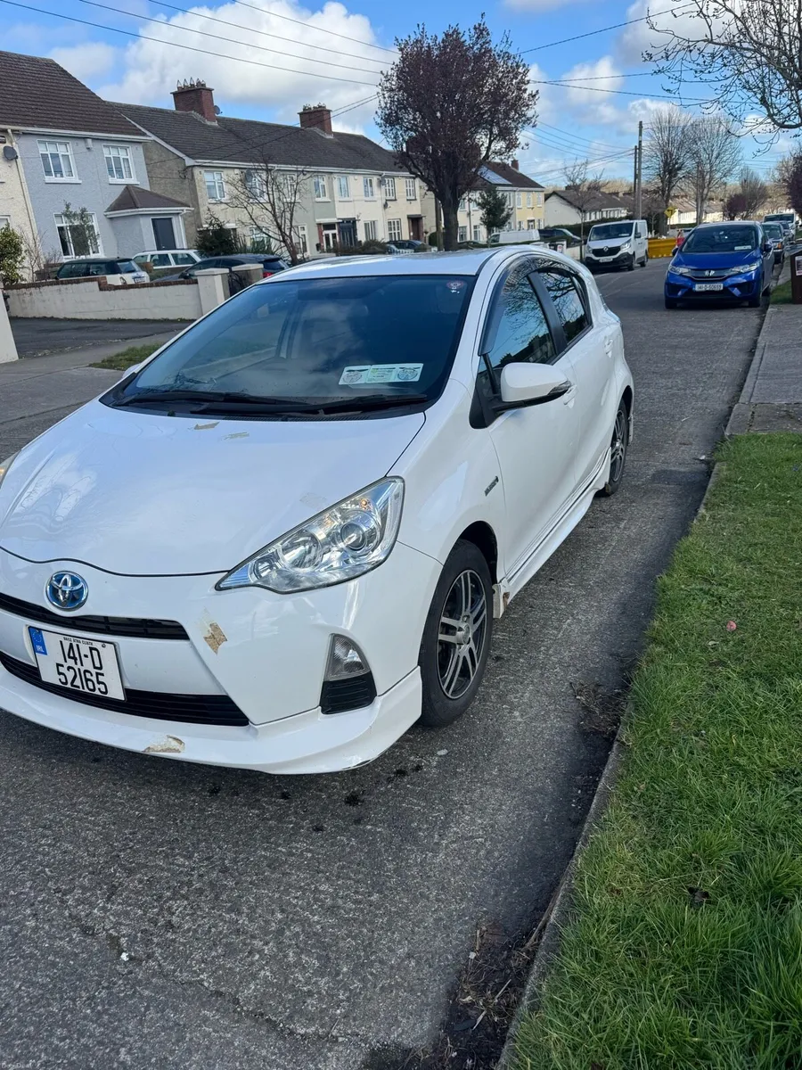 Toyota Aqua 2014 full option import Japan mileage - Image 3