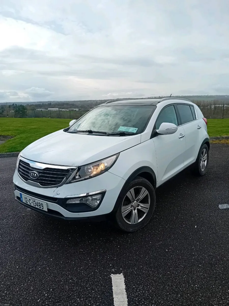LOOK kia sportage 118k miles platinum only 3450e - Image 3