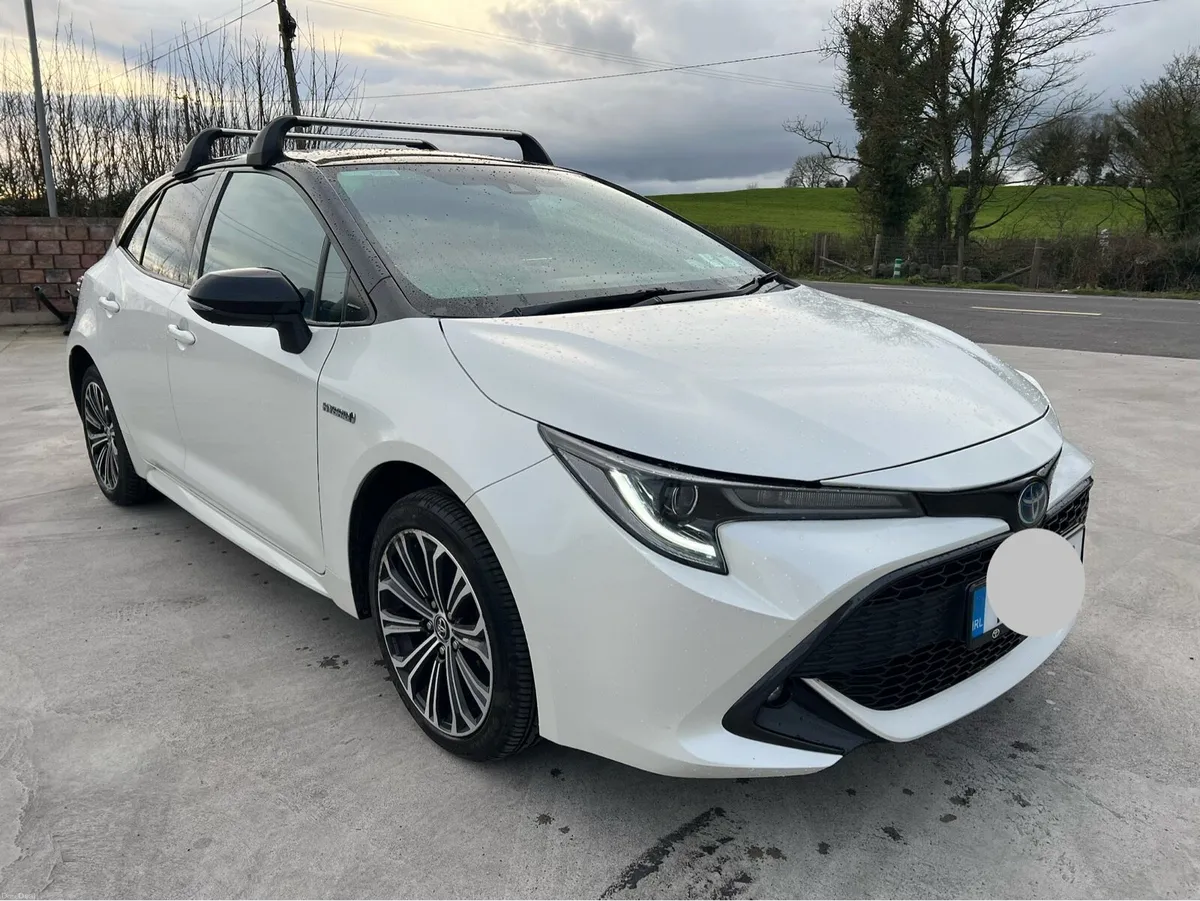 Toyota Corolla Sport - Image 2