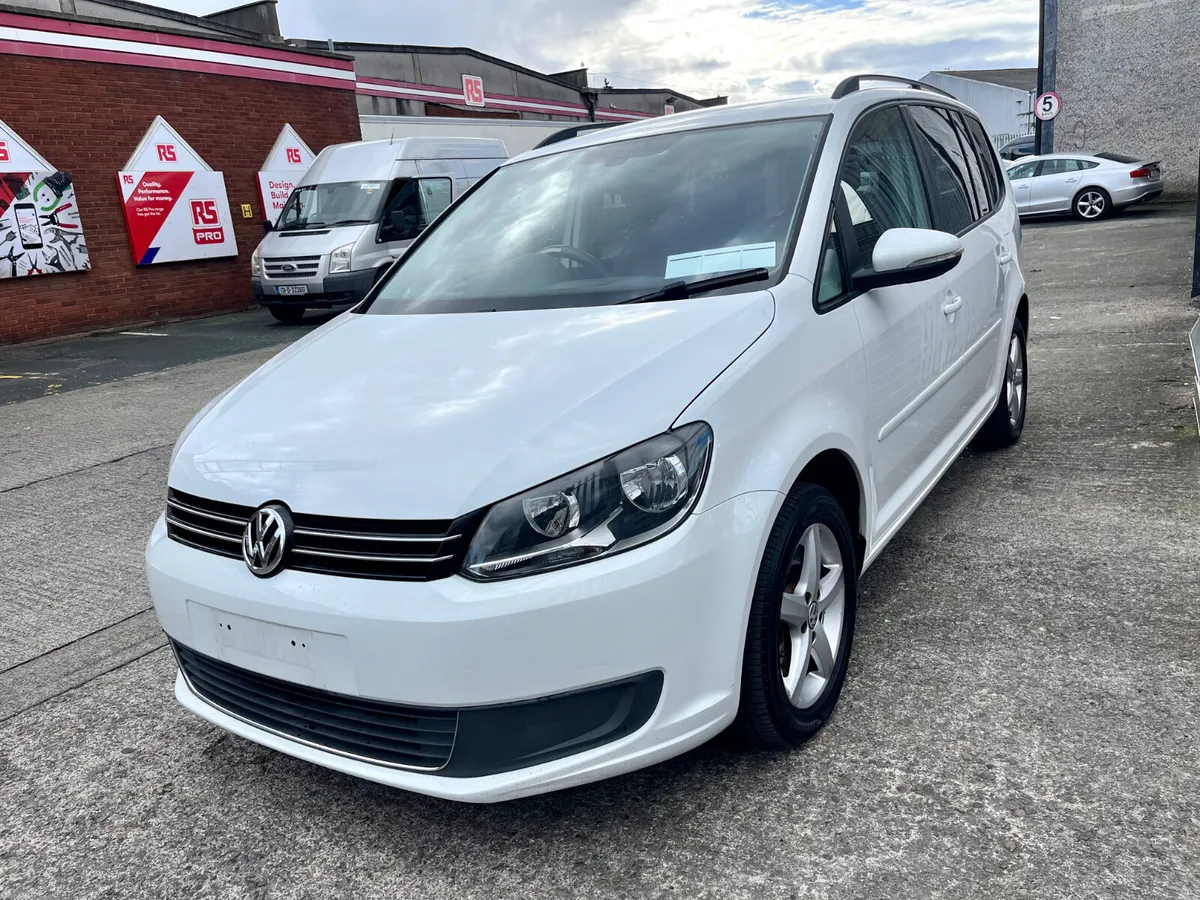 Volkswagen Touran Automatic 7 seater - Image 5