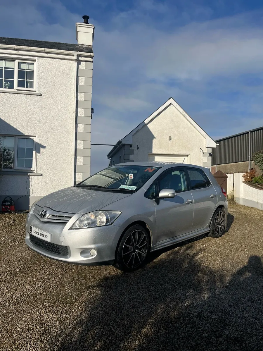 Toyota auris - Image 1