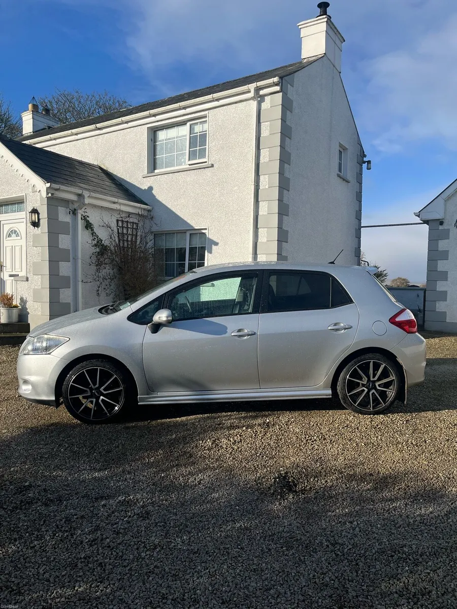 Toyota auris - Image 4