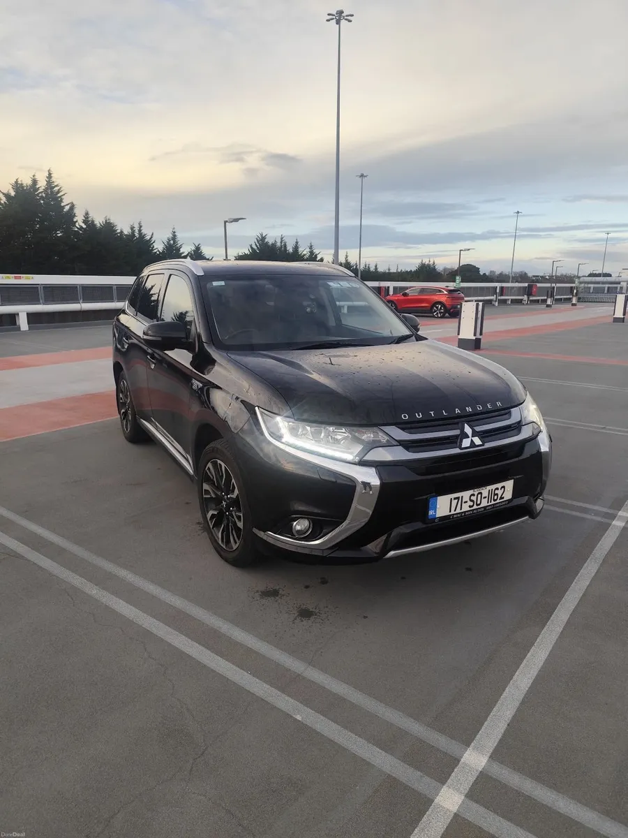 Mitsubishi Outlander 2017 - Image 1