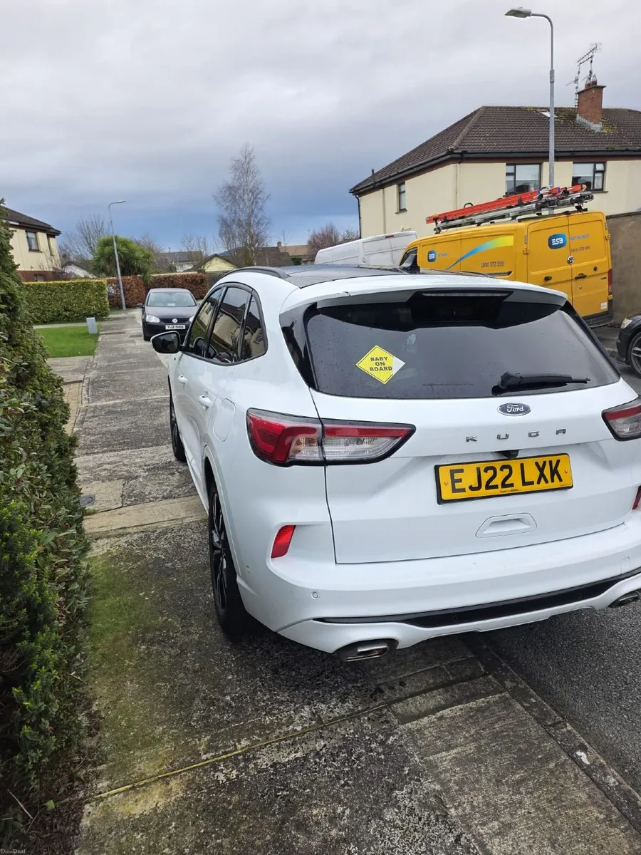 Ford Kuga 2022 - Image 3