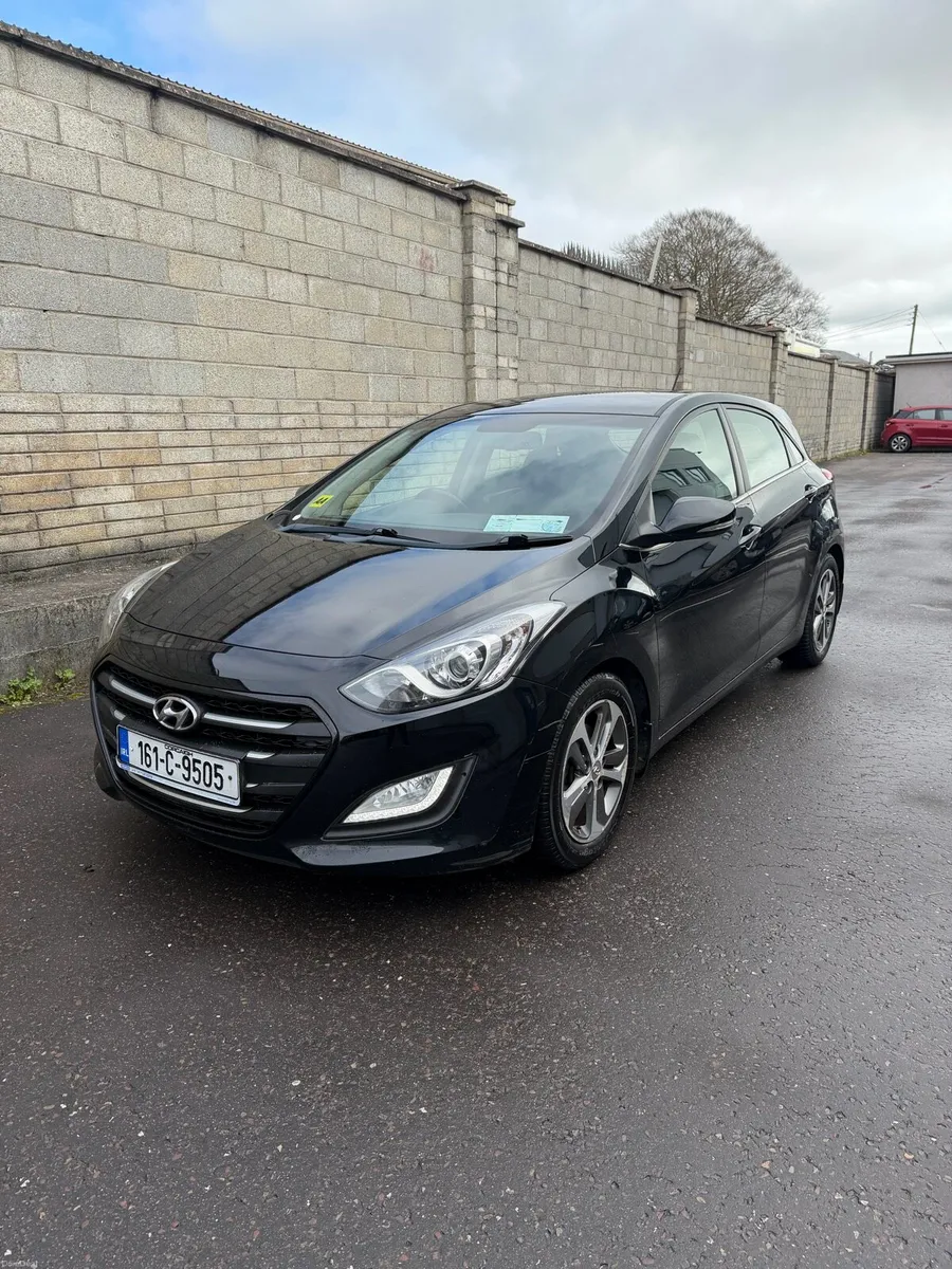 161 Hyundai i30 petrol - Image 1