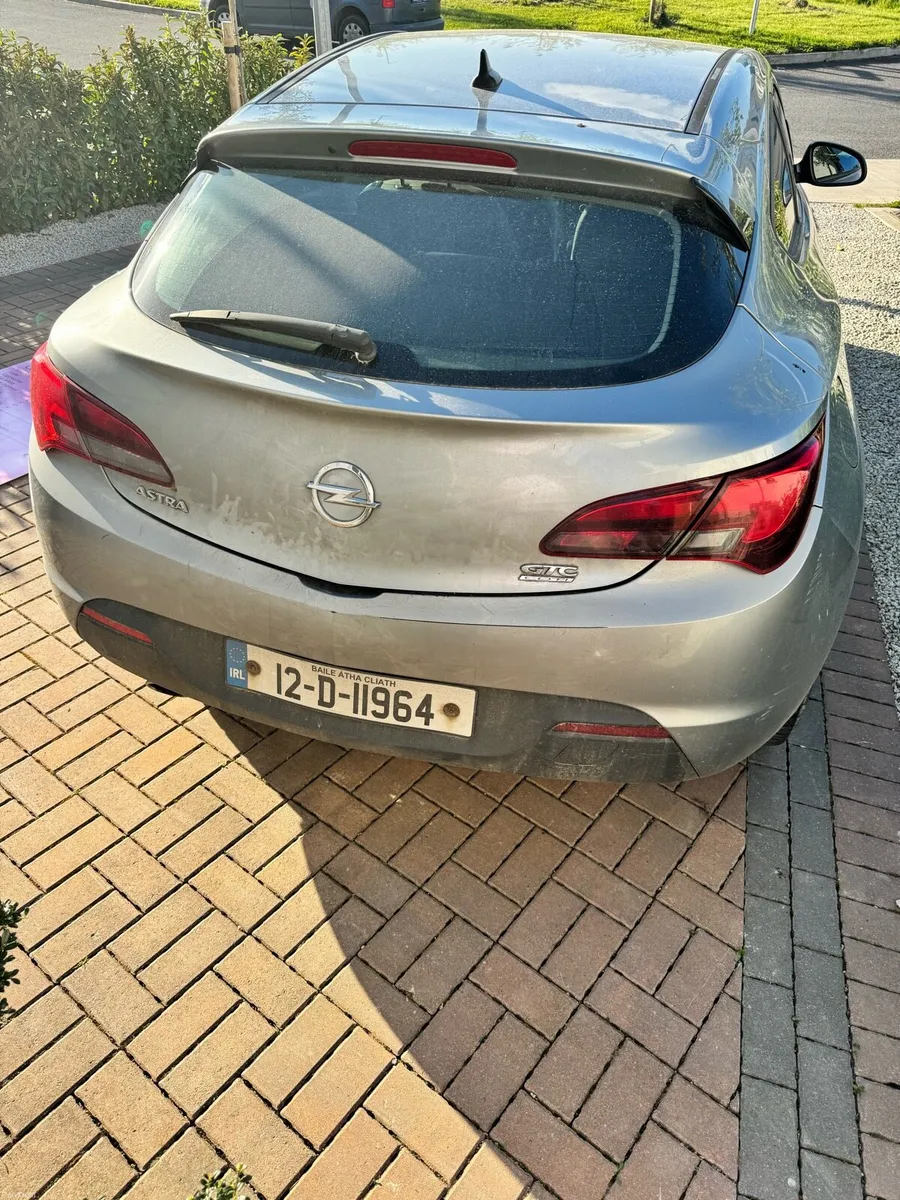 Opel Astra GTC 2.0 Diesel 165bhp - Image 3