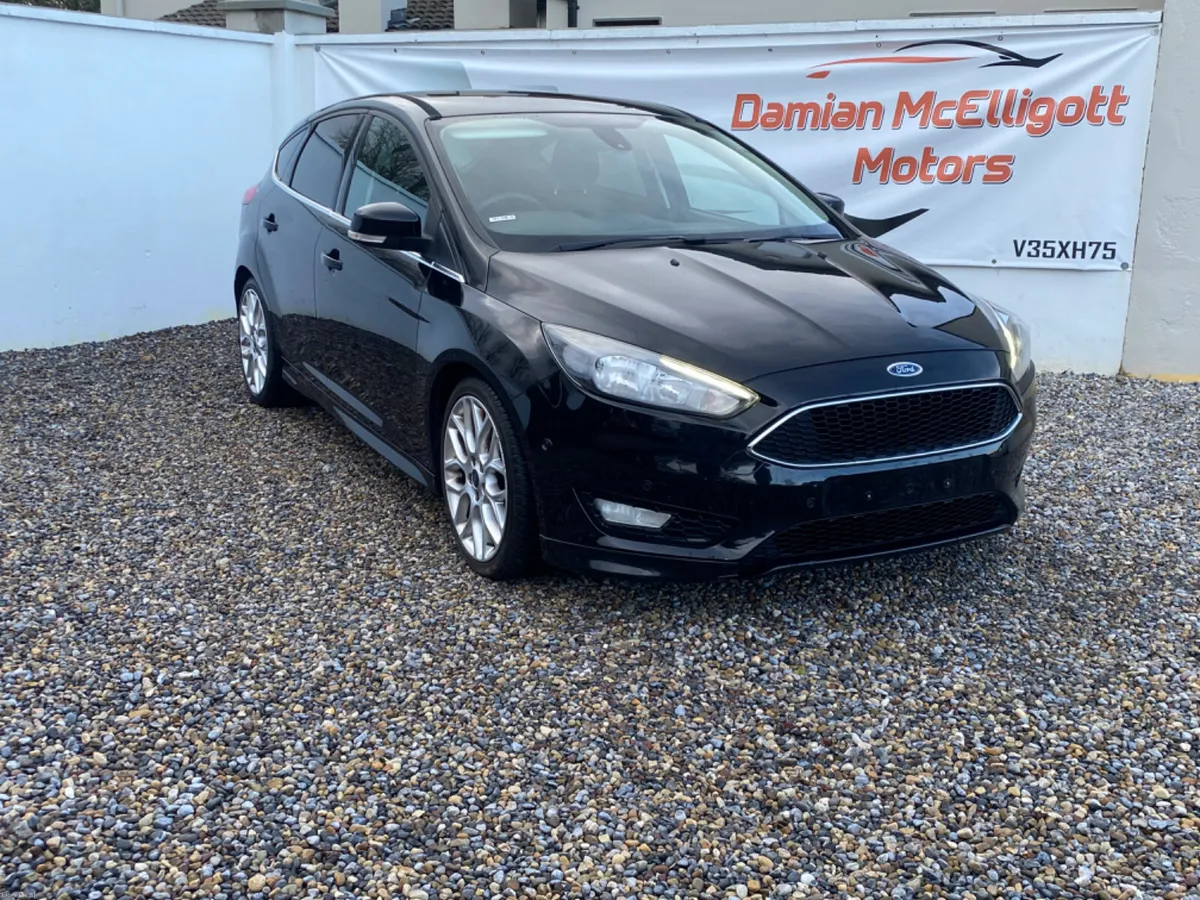 2016 Ford Focus ST-LINE - Image 4