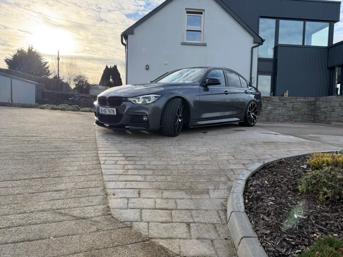 BMW F30 - Image 2