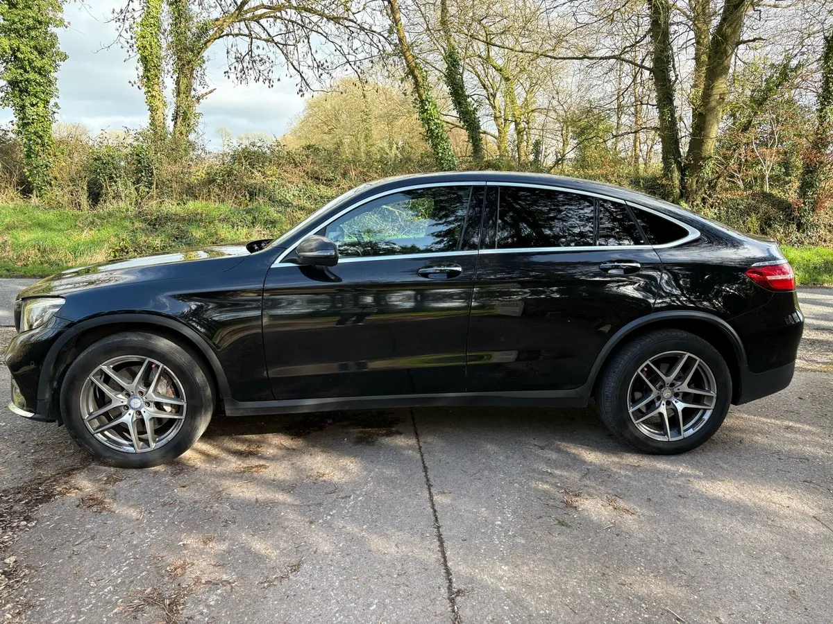 MERCEDES GLC 250 AMG LINE DIESEL 4-MATIC - Image 4