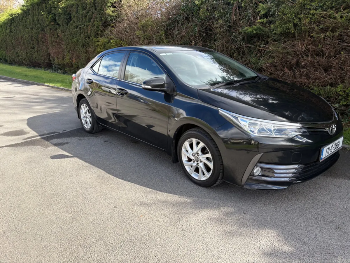 Toyota Corolla 1.33 LUNA 4DR - Image 1