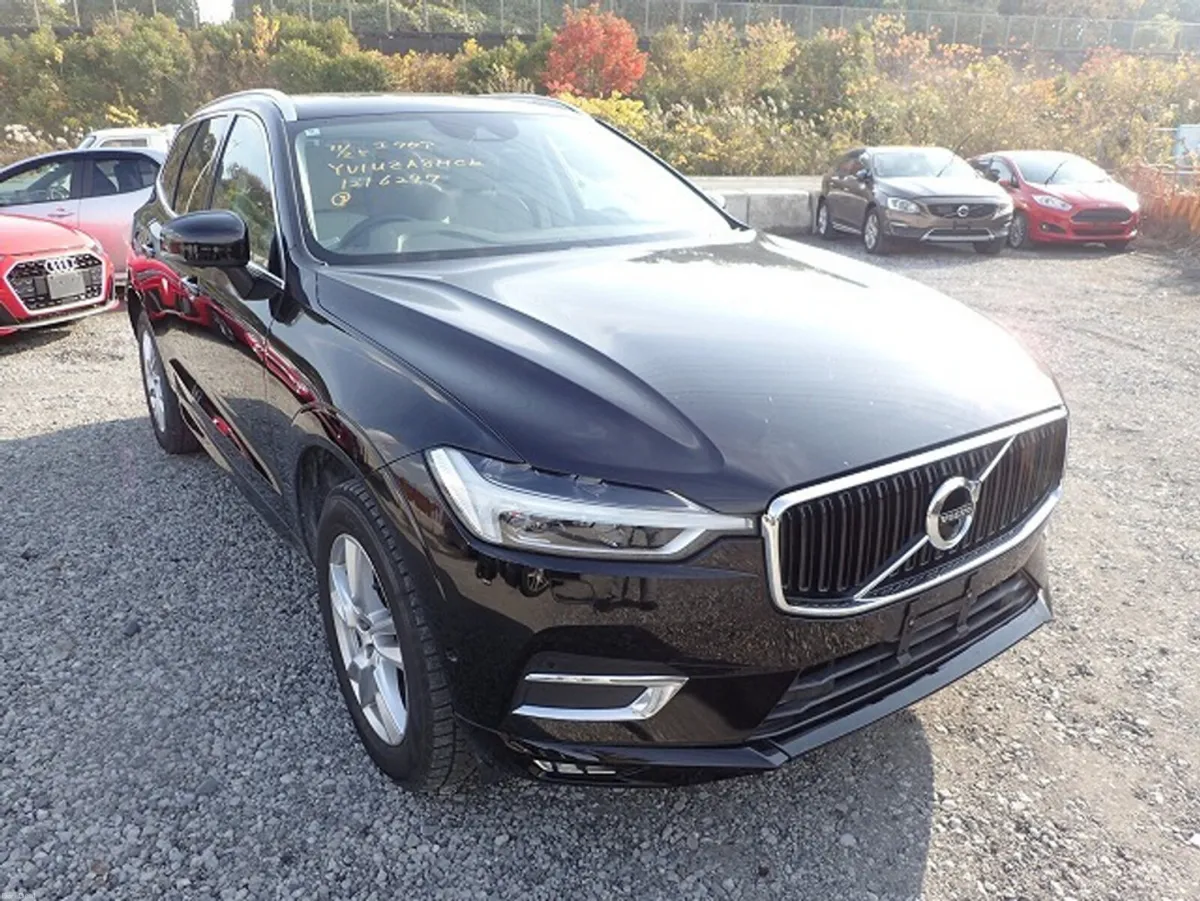 Volvo XC60 2.0 D4 MOMENTUM PLUS DIESEL AUTOMATIC / - Image 2