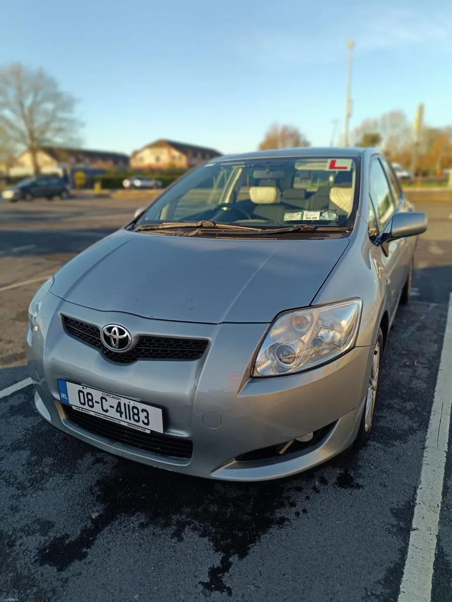 Toyota Auris 2008 - Image 1