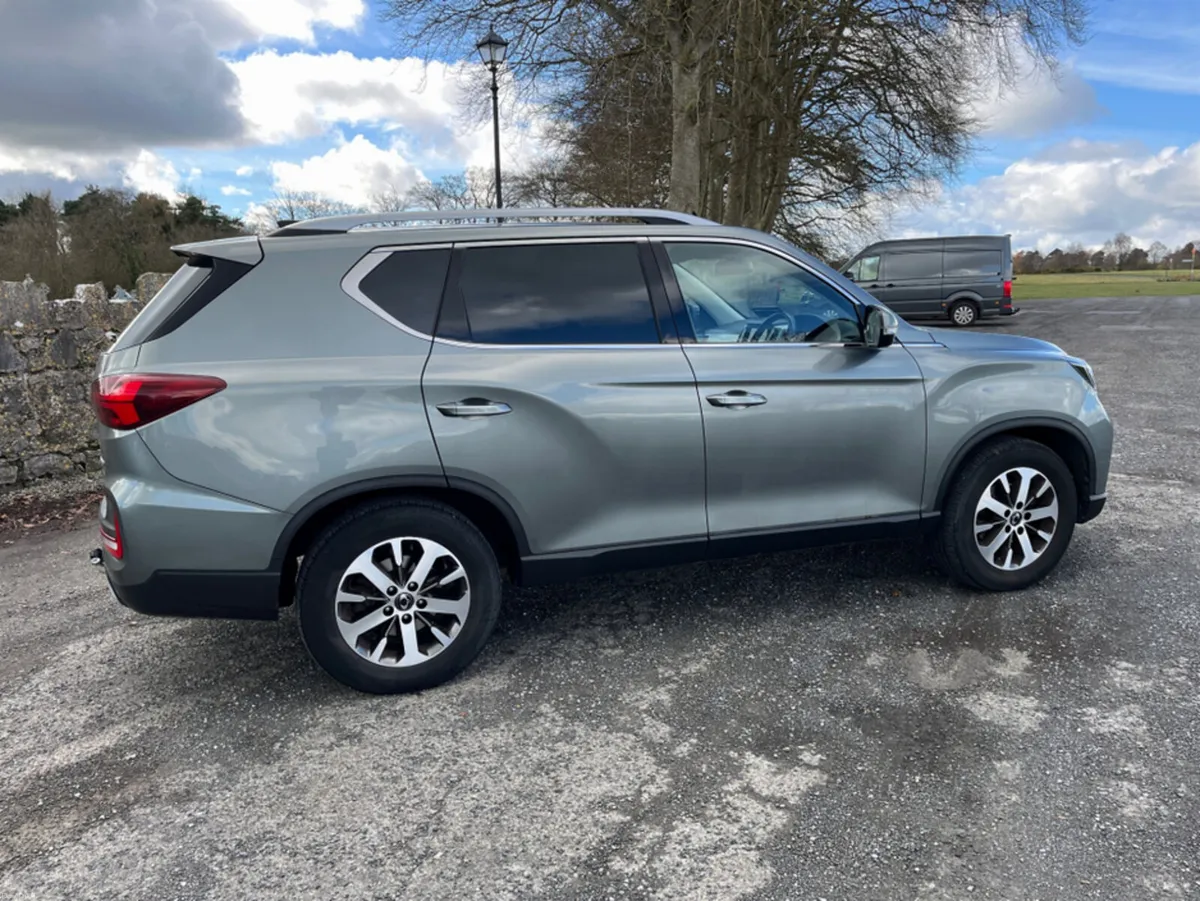 SsangYong Rexton 2.2 P/T 4WD 2 SEAT COM - Image 4