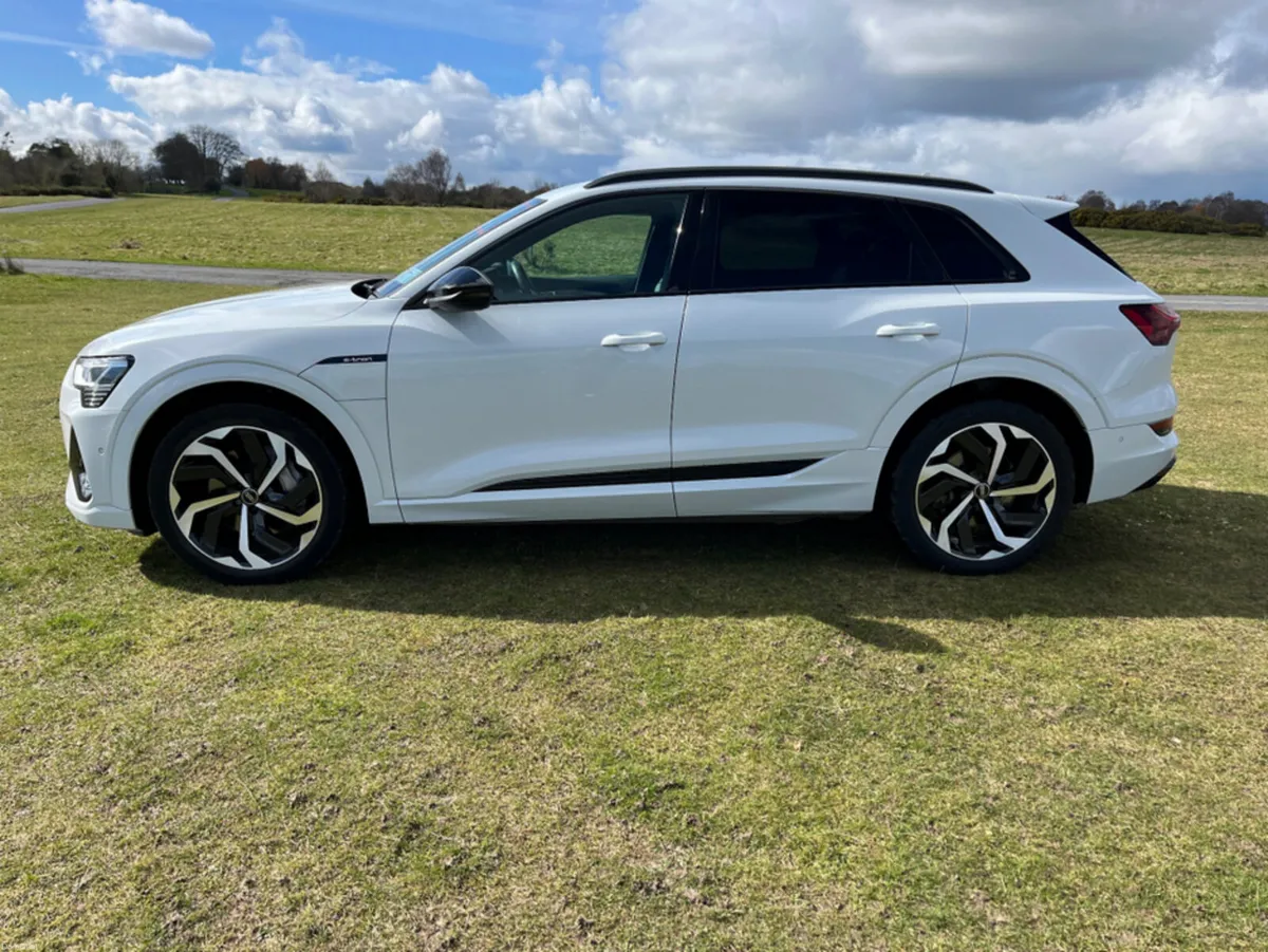 Audi e-tron S LINE QUATTRO 55 5DR A - Image 4