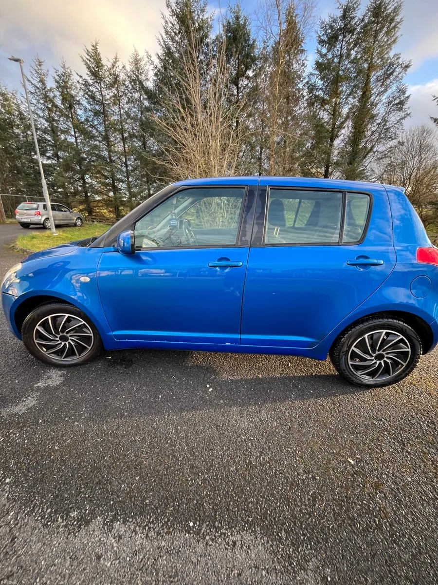 Suzuki Swift 2009 - Image 1