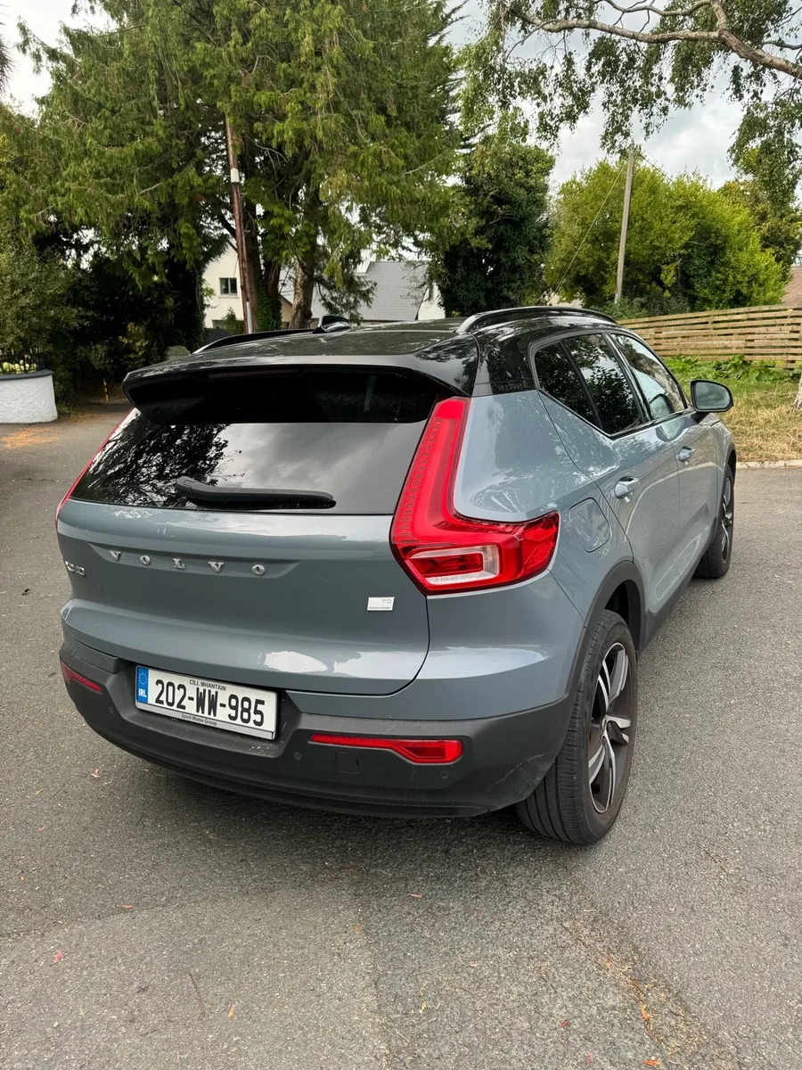 Volvo XC40 R-Design PHEV *LOW MILEAGE - Image 3