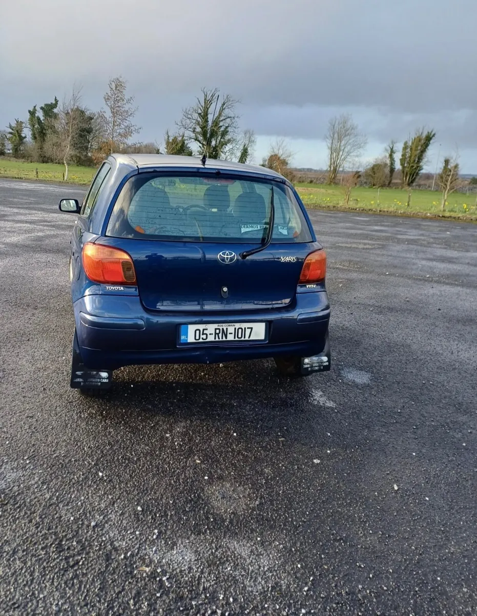 Toyota Yaris 2005 - Image 4