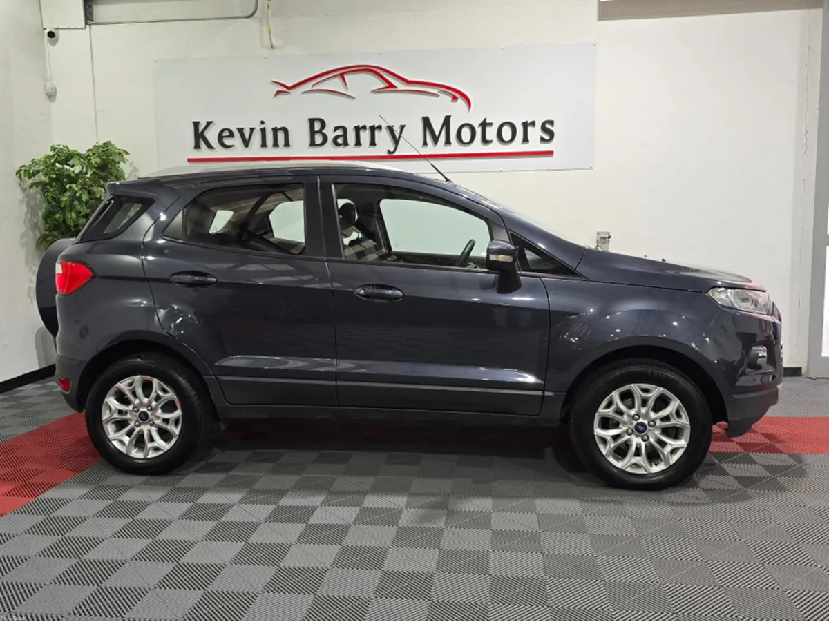 Ford EcoSport 1.5TDCi TITANIUM 90BHP 5 SPEED MANUA - Image 4