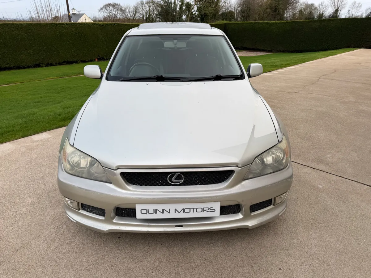 2000 LEXUS IS200 SPORT | LSD | SUNROOF | PRIVACY - Image 1