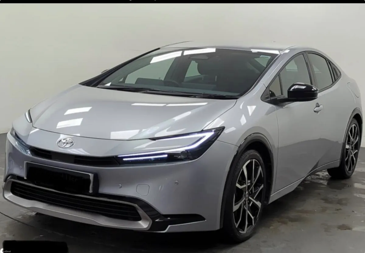 2025 TOYOTA PRIUS SELF CHARGE HYBRID AUTO - Image 1