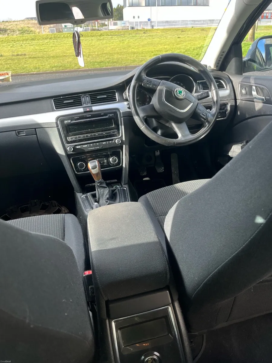 Skoda superb 2010 1,9 Diesel Nct until October 26 - Image 3
