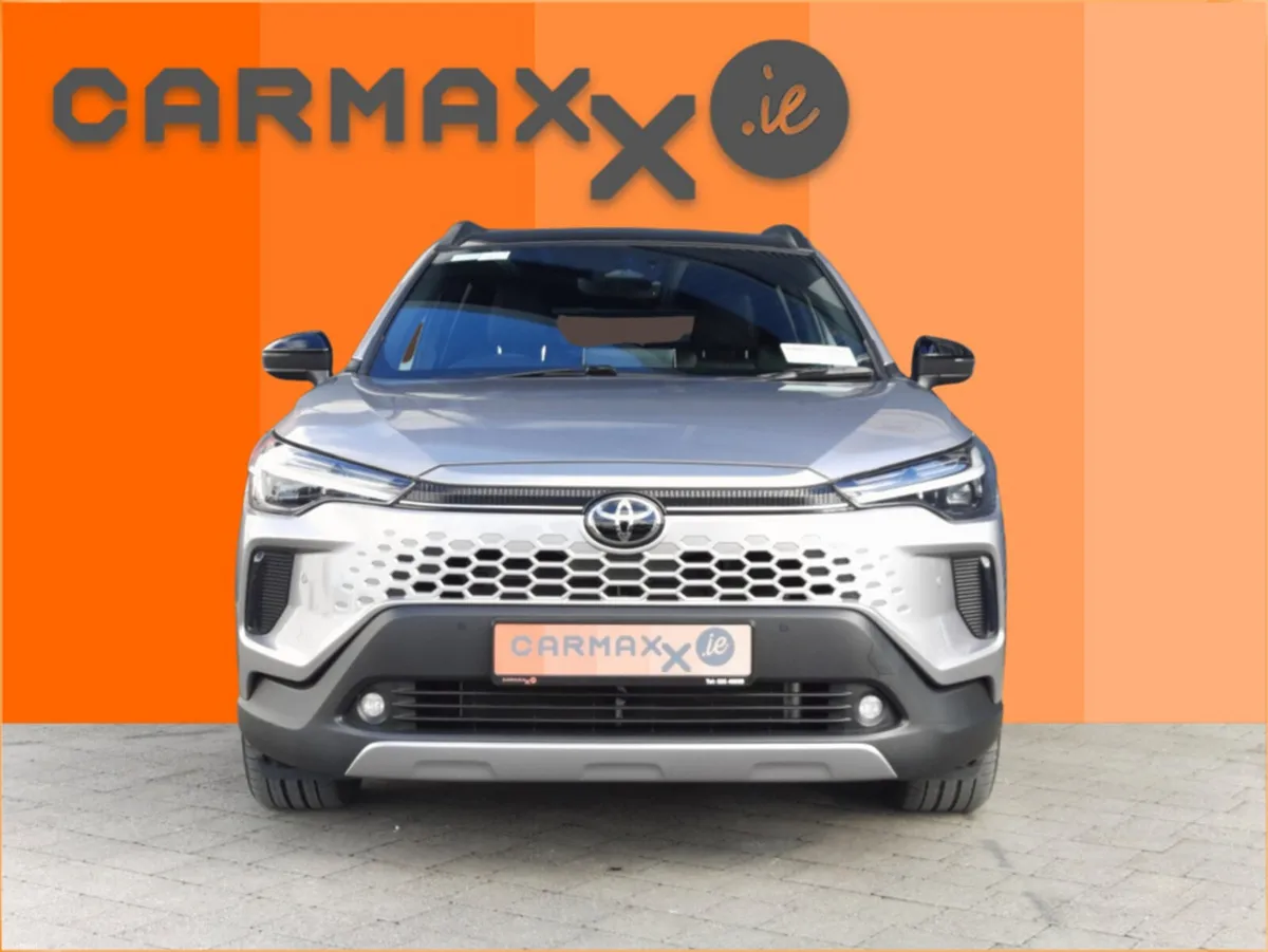 Toyota Corolla CROSS SOL - Image 3