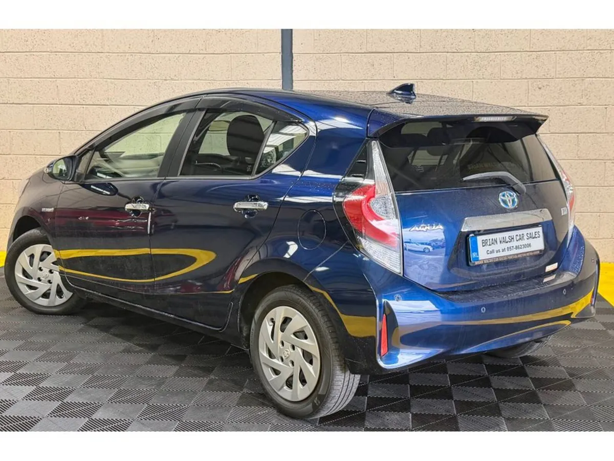 Toyota Aqua hybrid auto - Image 3
