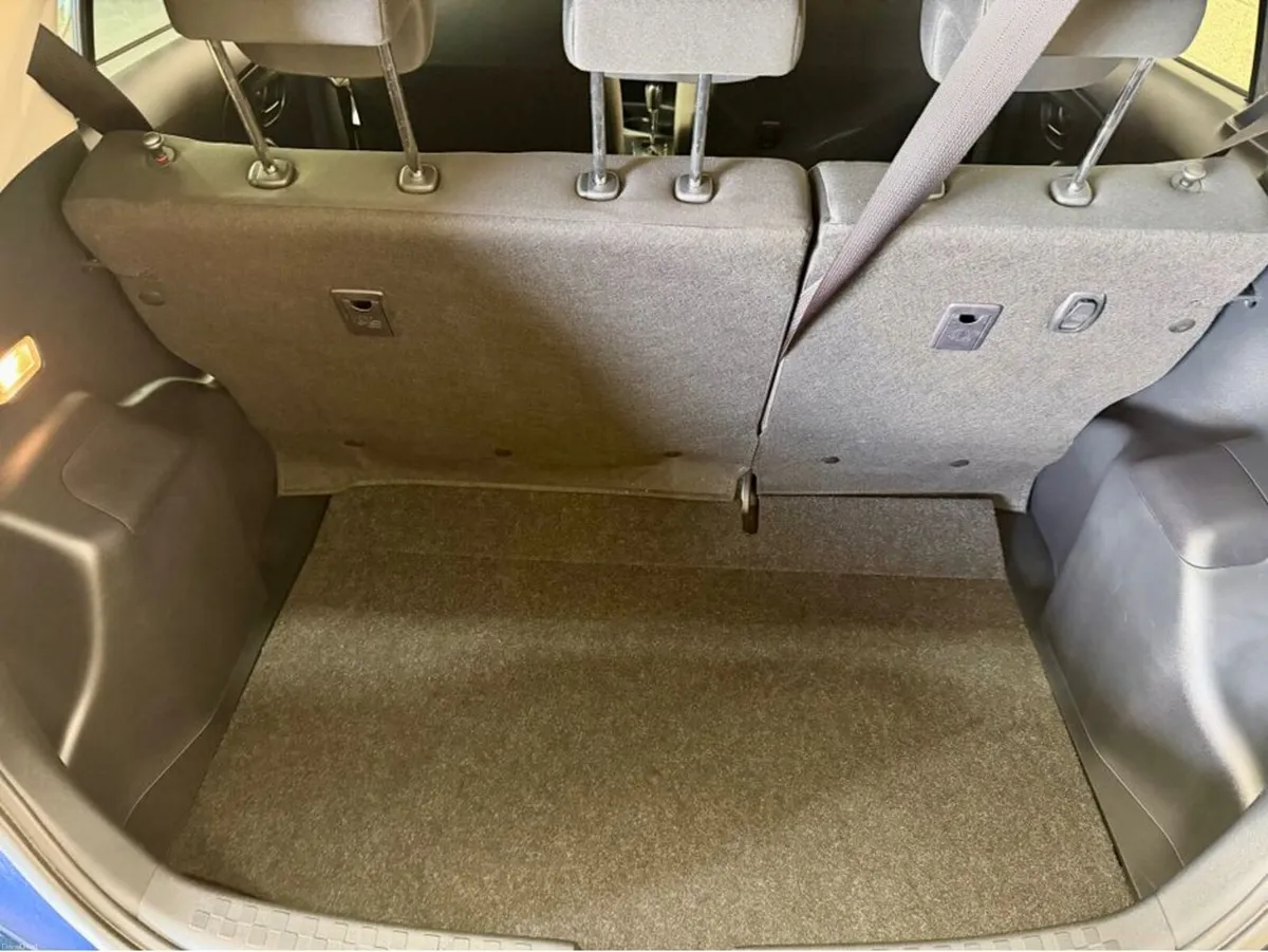 Toyota Aqua hybrid auto - Image 4