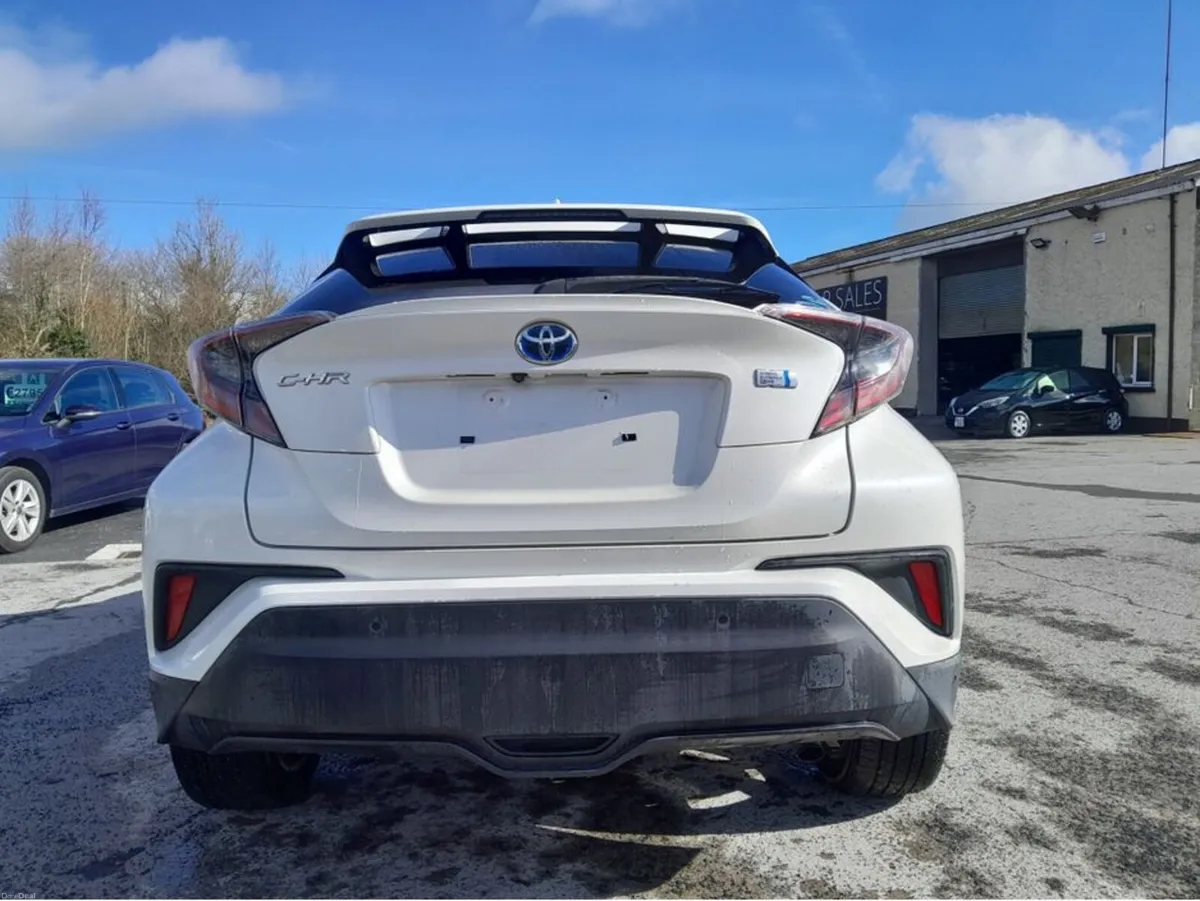 Toyota C-HR G - Image 1