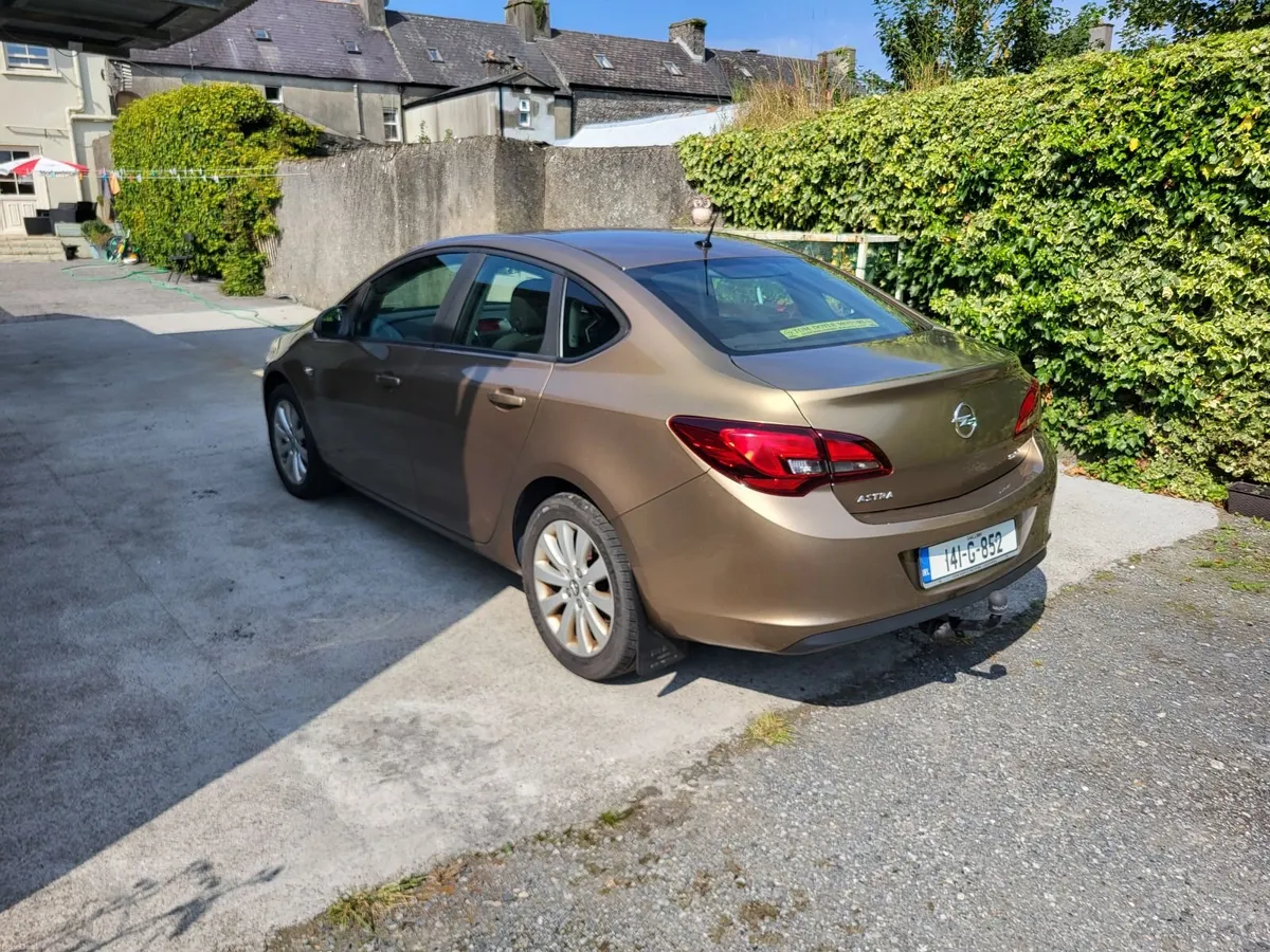 Opel Astra 2014 - Image 4