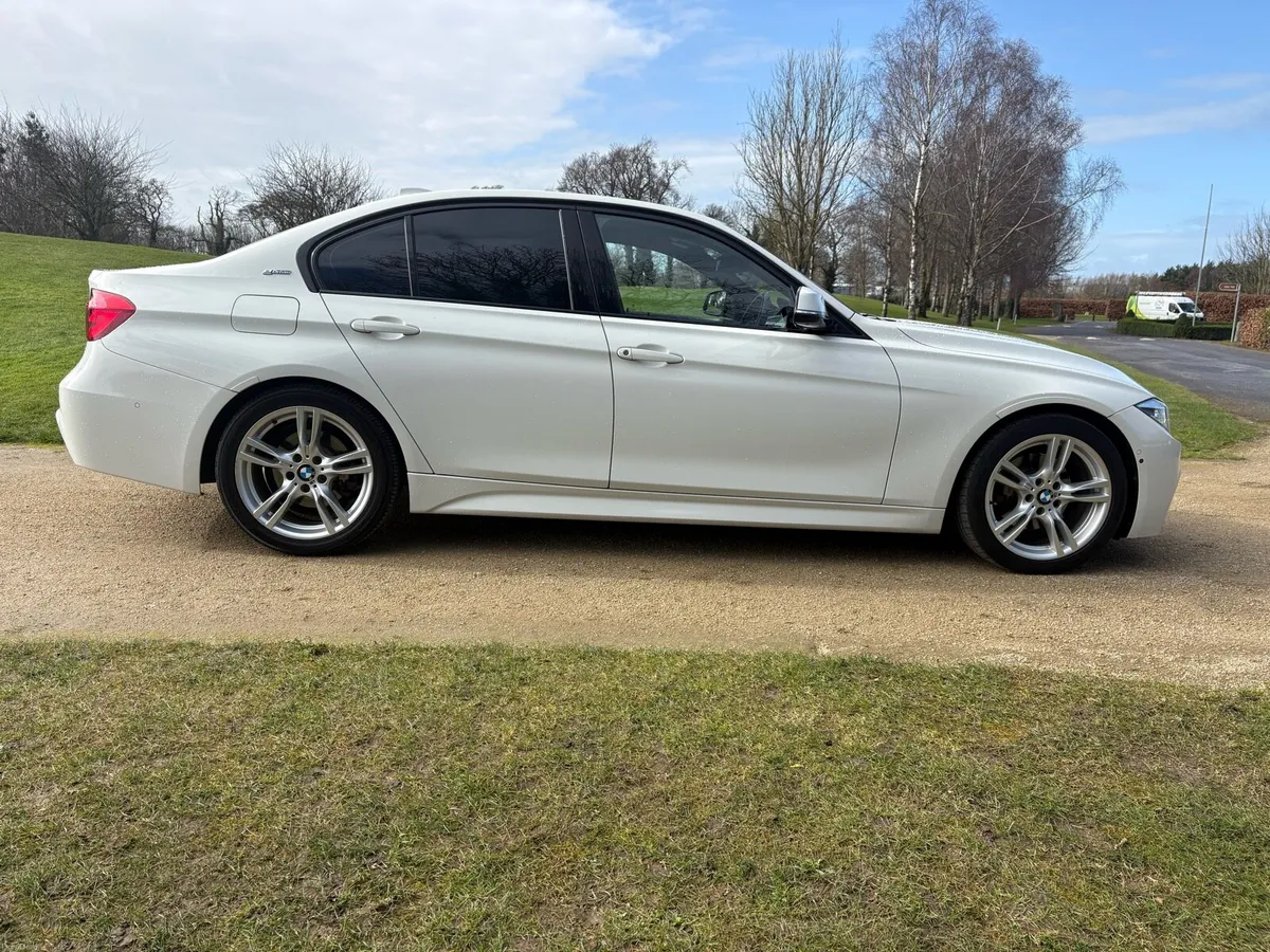 BMW 330E M SPORT - Image 4