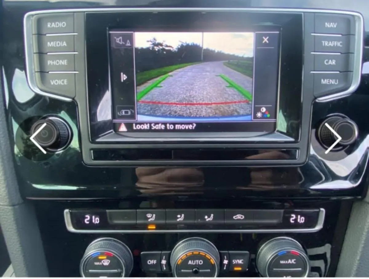 Volkswagen Golf 2015 (high spec) - Image 4