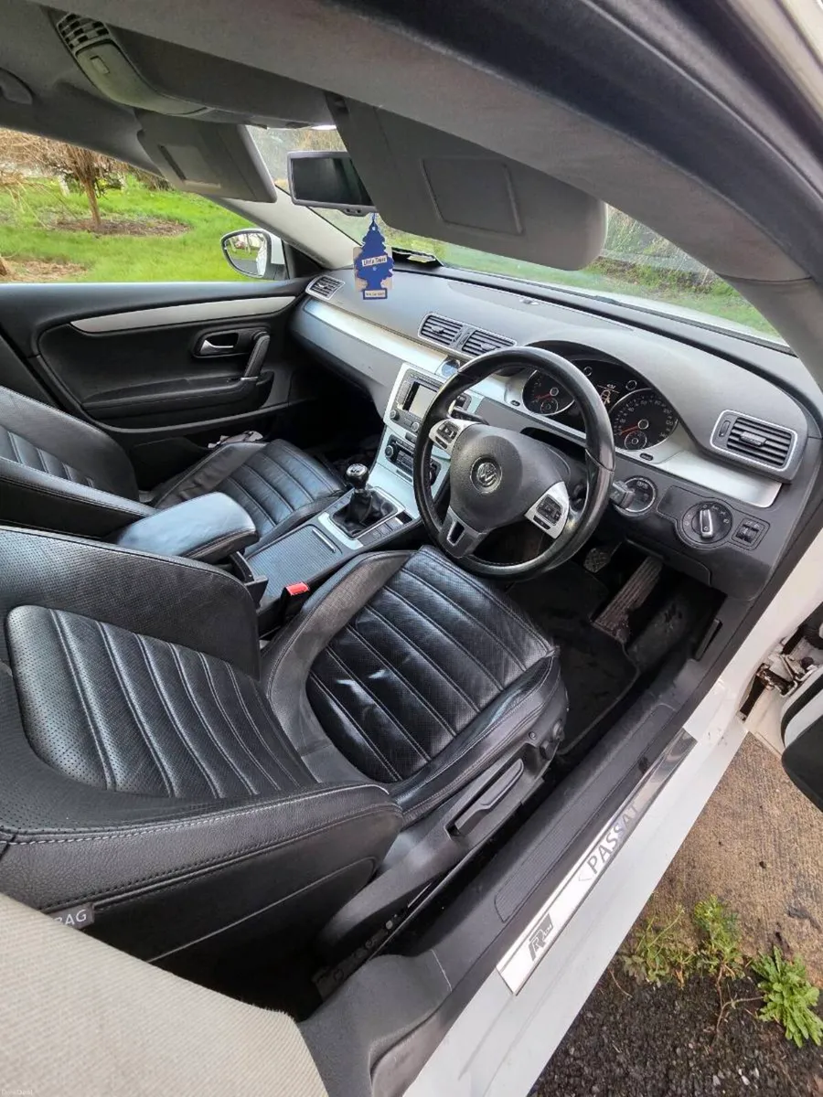 2011 Volkswagen Passat CC - Image 4