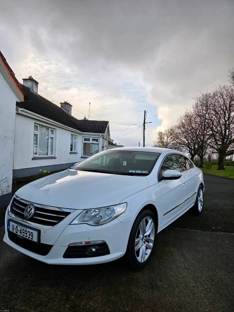 2011 Volkswagen Passat CC - Image 2