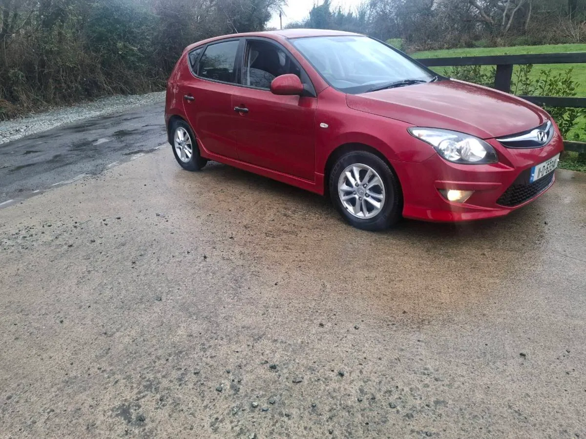2011 hyundai i30 - Image 2