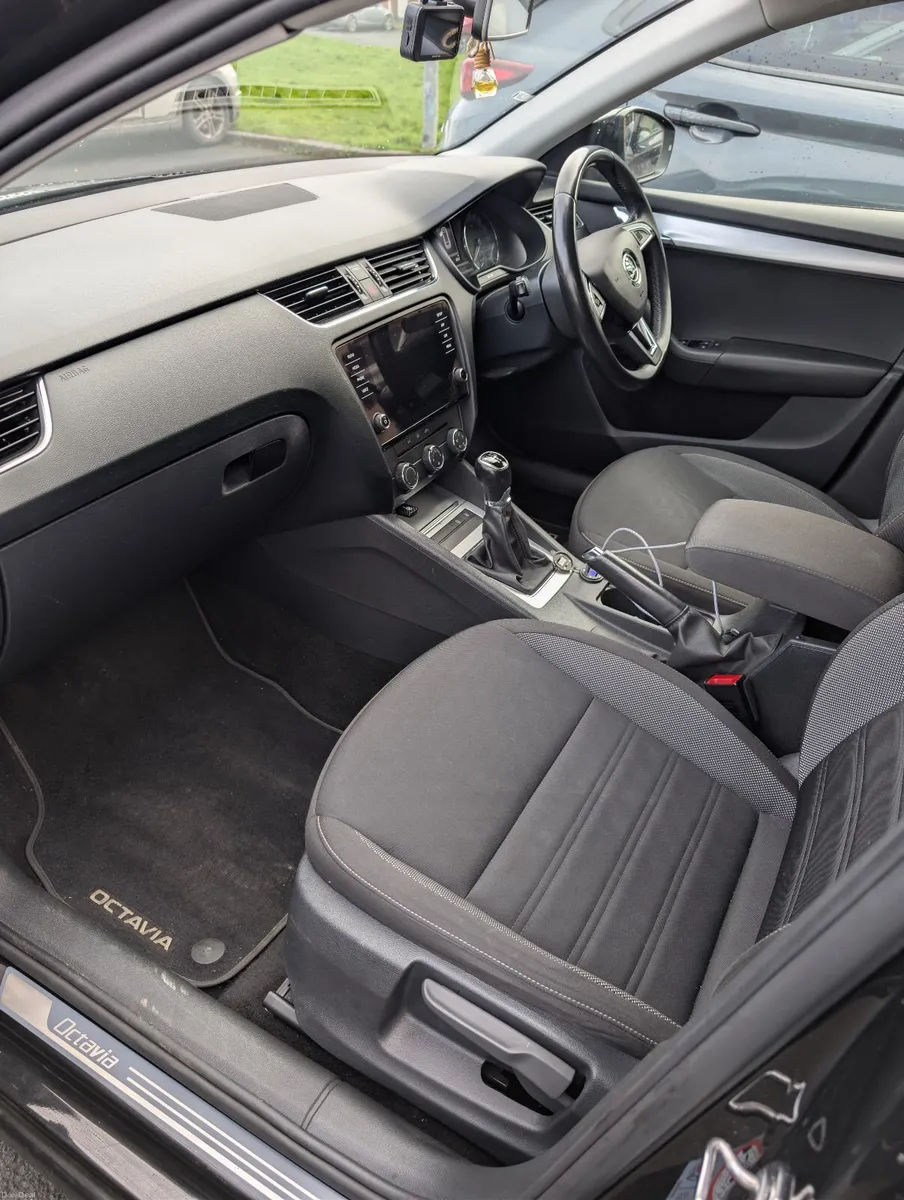 Skoda Octavia Combi 2019 - Image 4