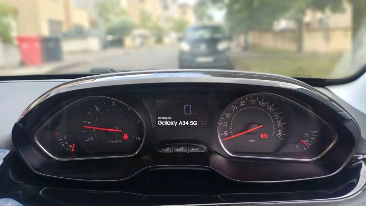 Peugeot 206 Clean Low Mileage - Image 4